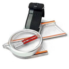Str8 Original Thumb Compass – Left hand – detail view | Mapworld