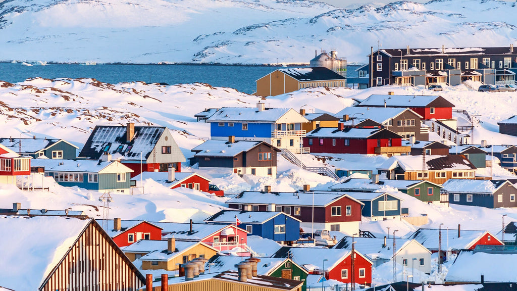 Greenland for Sale? A Gall–Peters Perspective on Cartographic Ego and Arctic Aspirations