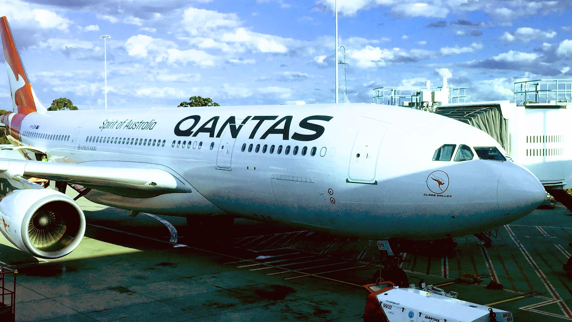 Qantas Melbourne to Perth Business Class Review